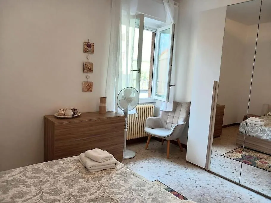 Home Sweet Home Rita Lecco 0*,  Italy